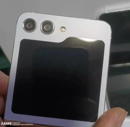 Fuite du Galaxy Z Flip 5 // Source : SlashLeaks