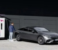 Mercedes-AMG EQS 53 4MATIC+ (Stromverbrauch kombiniert WLTP: 23,4–21,1 kWh/100 km; CO2-Emissionen kombiniert WLTP: 0 g/km; elektrische Reichweite WLTP: 529–586 km); Exterieur: selenitgrau magno; Interieur: Leder Exklusiv Nappa spacegrau /schwarz 

Mercedes-AMG EQS 53 4MATIC+ (combined electrical consumption WLTP: 23.4–21.1 kWh/100 km; combined CO2 emissions WLTP: 0 g/km; electrical range WLTP: 529–586 km); exterior: selenite grey magno; interior: exclusive leather nappa space grey/black