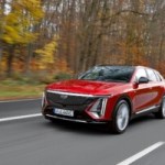 La première voiture électrique de Cadillac arrive enfin en France, voici son prix