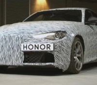 Une voiture qui peut être déplacée « à l'œil » // Source : Autocar et Honor