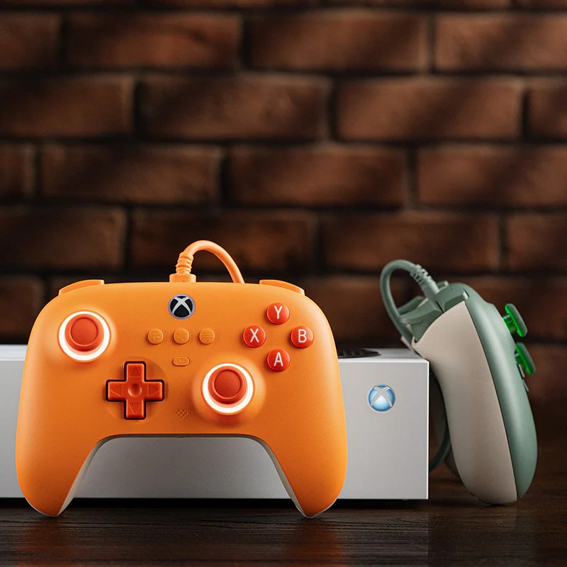 8BitDo Ultimate C Wired Controller for Xbox // Source : 8BitDo