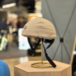 Ceci n’est pas un bonnet, mais bel et bien un casque de vélo