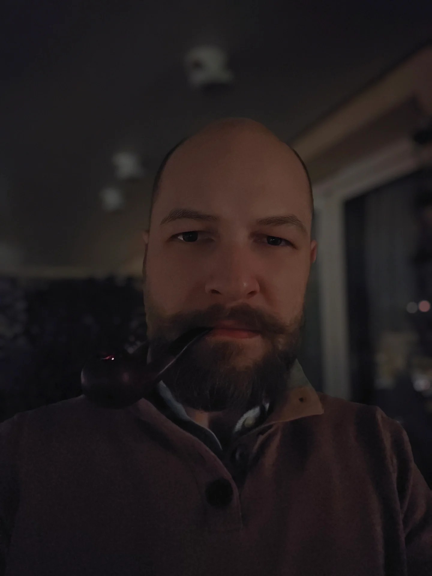 Xiaomi 14 Ultra - Selfie nuit portrait // Source : ElR - Frandroid