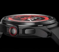 La Ticwatch Pro 5 Enduro de Mobvoi // Source : Mobvoi