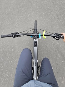 Vélo électrique DJI conduite