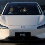 Ce constructeur chinois défie Tesla avec une Model 3 à moitié prix : un peu plus de 15 000 euros seulement