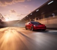 La nouvelle Tesla Model 3 Performance est-elle plus intéressante que l’ancienne ? Cette vidéo donne les premiers résultats