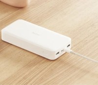 Cette batterie externe Xiaomi de 20 000 mAh est l’accessoire pas cher qui peut sauver votre été