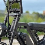 Casque obligatoire, âge minimum, géofencing : les fatbikes électriques visées par une série de motions officiellement adoptées aux Pays-Bas