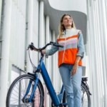 Cette veste vélo imperméable, réfléchissante et stylée sera votre meilleure alliée pour cet hiver