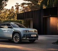 Voici la Renault 4 E-Tech : la 4L passe à l’électrique, une R5 façon SUV