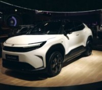 On a vu le SUV électrique compact qui incarne le renouveau électrique de Toyota