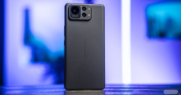 Asus Zenfone 12 Ultra (5)