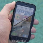 Le Motorola Defy testé dans une piscine !