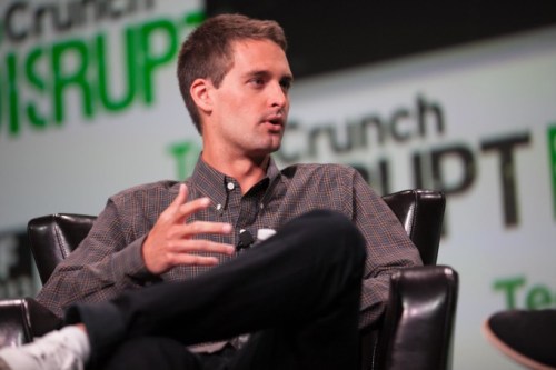 Evan Spiegel lors d'une conférence. // Source : JD Lasica