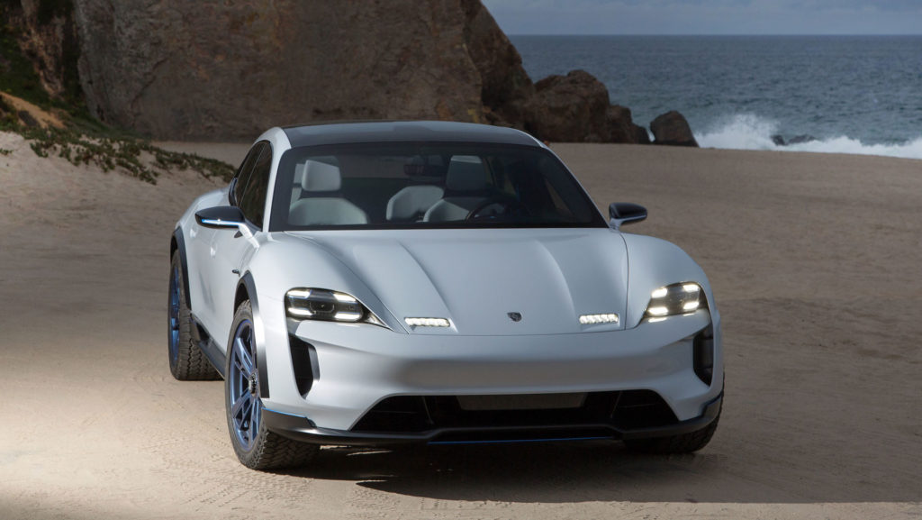 Porsche Mission E Cross Turismo // Source : Porsche