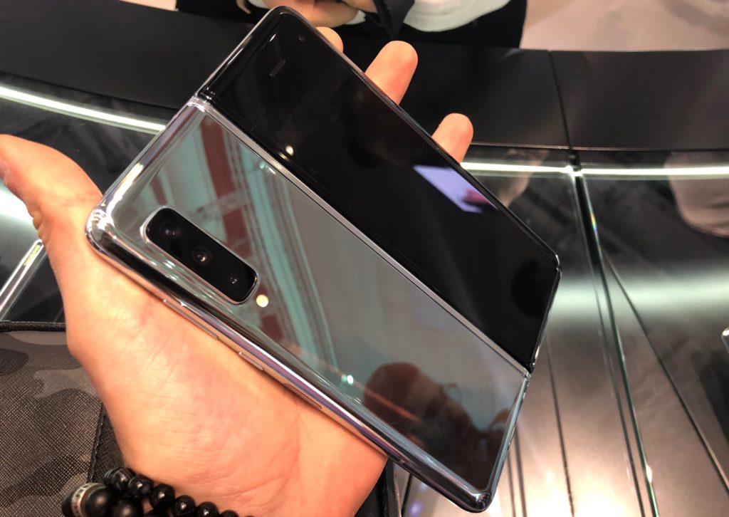 Arrière du Samsung Galaxy Fold // Source : Numerama