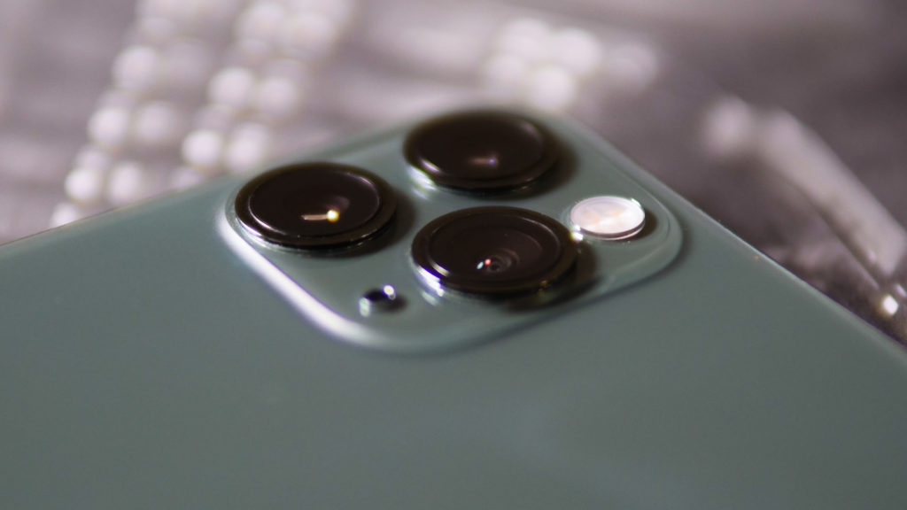 L'iPhone 11 Pro // Source : Louise Audry pour Numerama