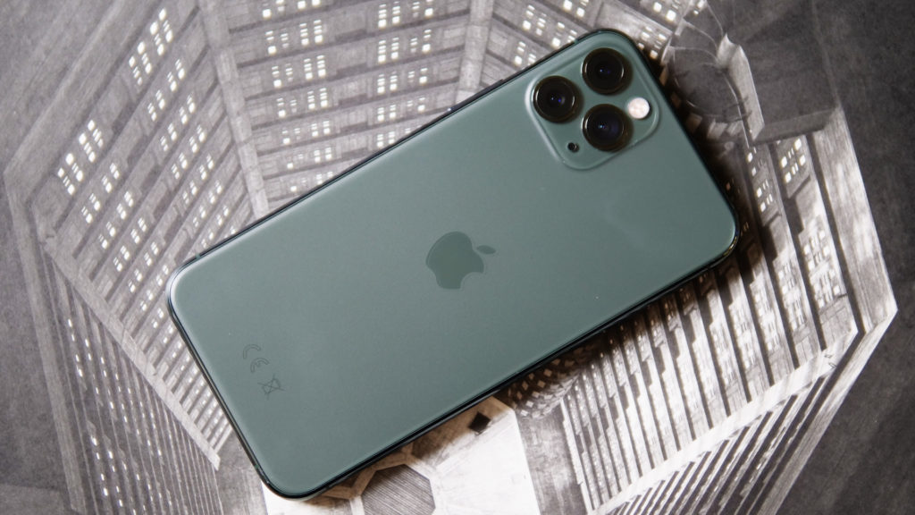 L'iPhone 11 Pro // Source : Louise Audry pour Numerama