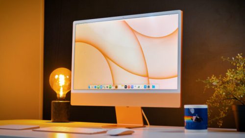 L’iMac M1 2021 par Apple // Source : Louise Audry pour Numerama