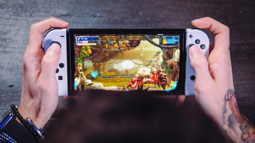 Nintendo Switch OLED // Source : Louise Audry pour Numerama