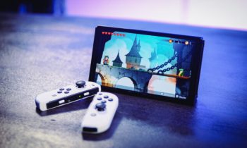 Nintendo Switch OLED // Source : Louise Audry pour Numerama