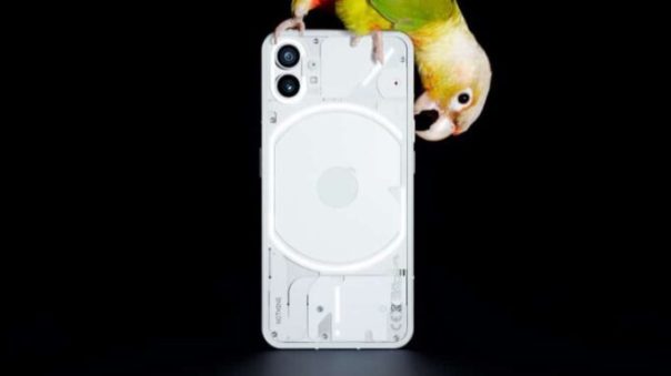 Le dos transparent du Nothing Phone (1). // Source : Nothing