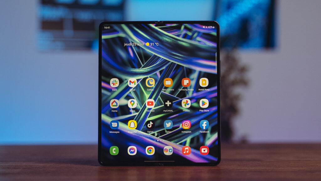Samsung Galaxy Fold 4 // Source : Louise Audry pour Numerama