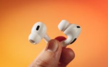 Apple AirPods Pro 2 // Source : Louise Audry pour Numerama