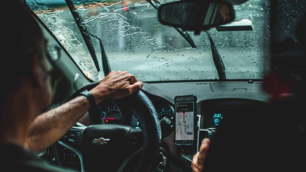 Un conducteur Uber // Source : Unsplash / Tom Morbey