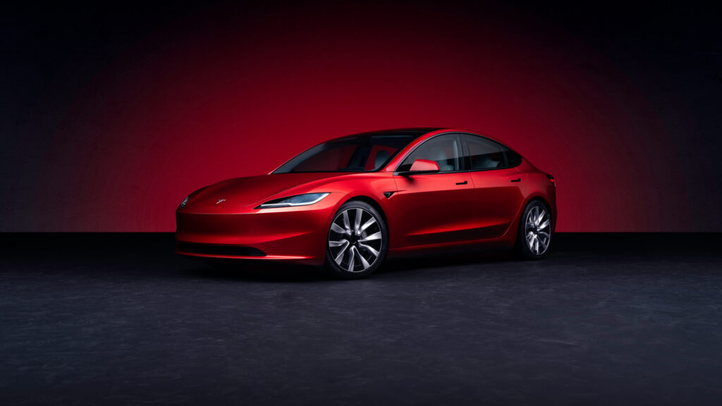 Tesla Model 3 (2023) // Source : Tesla