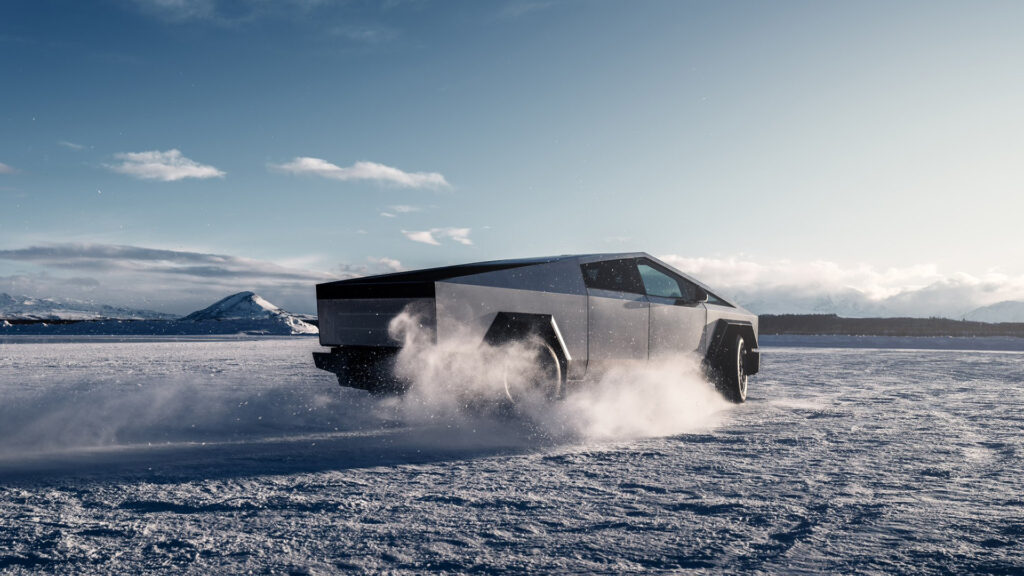 Tesla Cybertruck en test sur neige  // Source : Tesla 