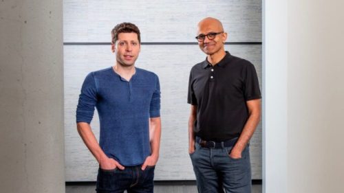 Sam Altman, directeur d'OpenAI, et Satya Nadella, directeur de Microsoft. // Source : Microsoft