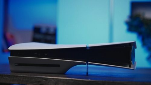 PS5 Slim // Source : Thomas Ancelle pour Numerama