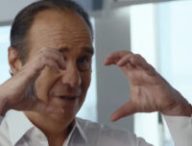 Xavier Niel présente sa nouvelle box, la Freebox Ultra // Source : Free