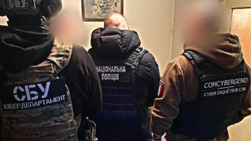 Les images de l'arrestation des hackers de Lockbit. // Source : Police nationale ukrainienne