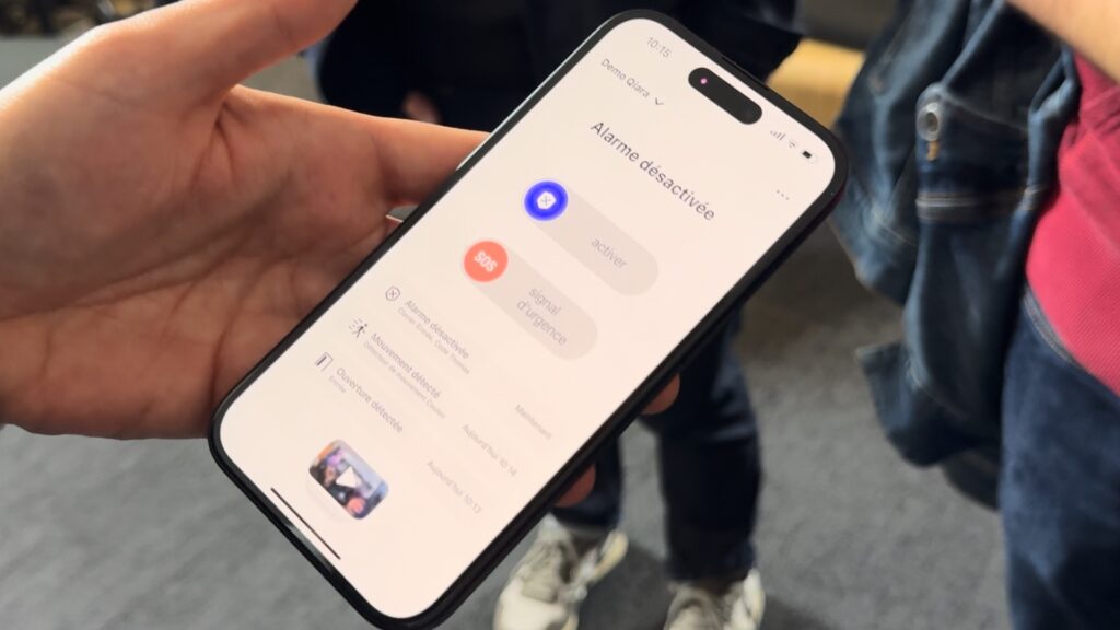 L'application Qiara dispose d'une interface très épurée. Elle est indispensable pour contrôler l'alarme.