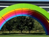 Le logo rainbow de l'Apple Park, à Cupertino. // Source : Numerama