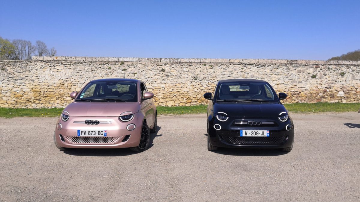 Fiat 500e berline et cabriolet // Source : Raphaelle Baut pour Numerama