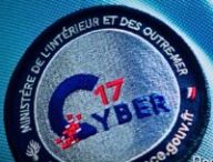 Un nouveau site permet aux victimes d'arnaque de contacter rapidement la police. // Source : 17cyber