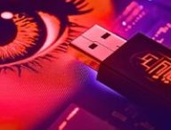 La Chine continue à espionner à travers des programmes diffusés par clé USB. // Source : Numerama avec Midjourney