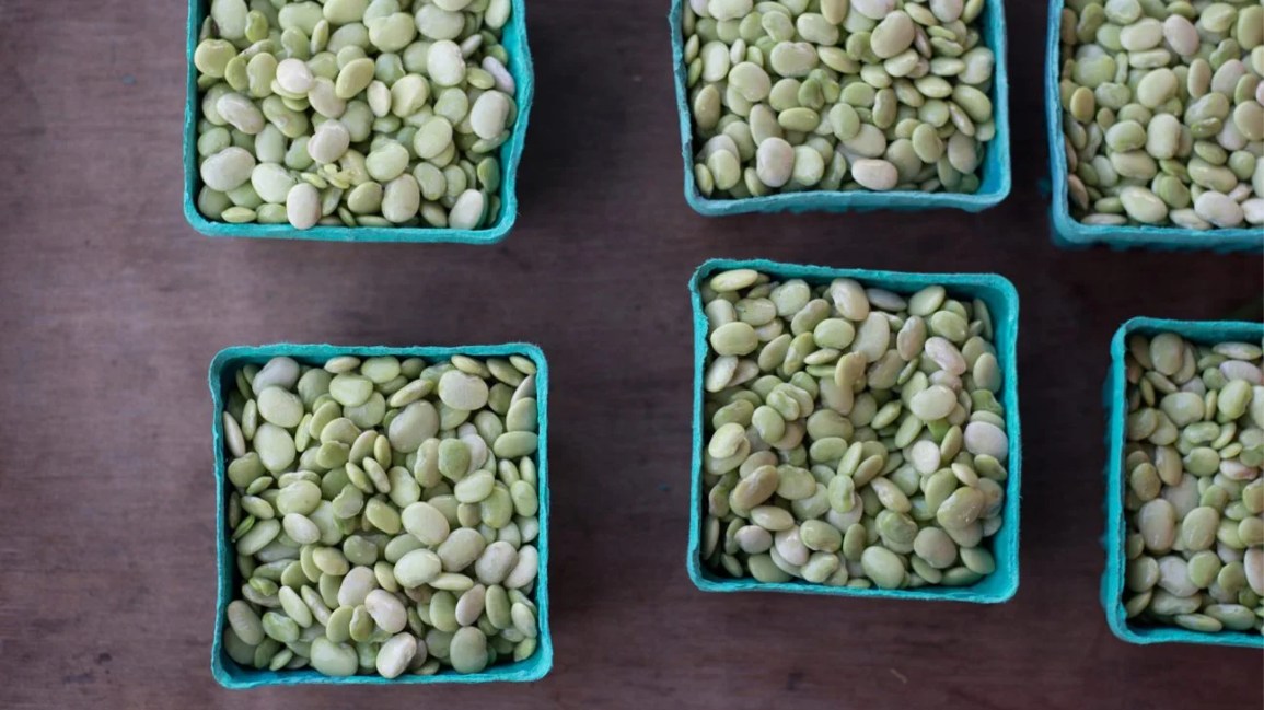 raw lima beans in baskets