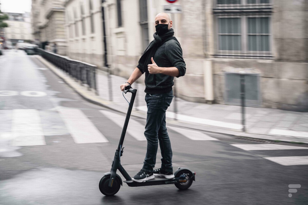 Même à faible vitesse, la stabilité de la Mi Scooter 3 est bonne