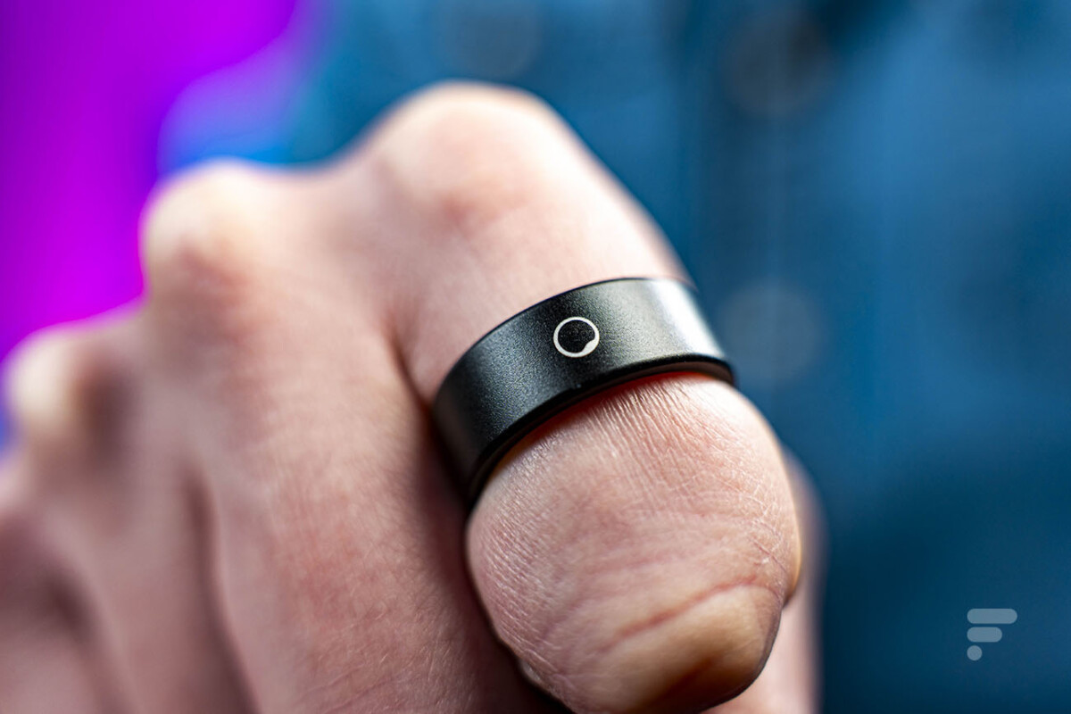 Le logo sur la Circular Ring Slim