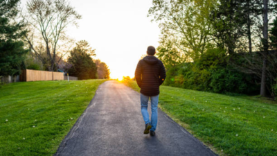 5 tips to help burn more calories during a walk