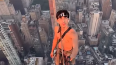 Daring man climbs Empire State Building climb; internet is stunned