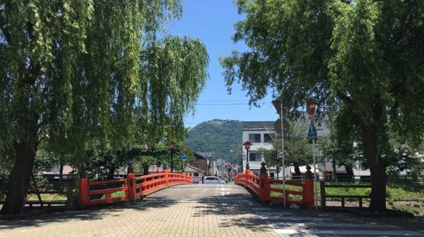 駅から徒歩圏に4軒の温泉銭湯　鳥取で朝風呂の極楽