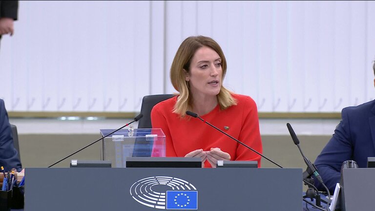Statement by Ursula VON DER LEYEN, President of the European Commission, candidate for a second mandate 2024-2029: opening of the session by Roberta METSOLA, EP President