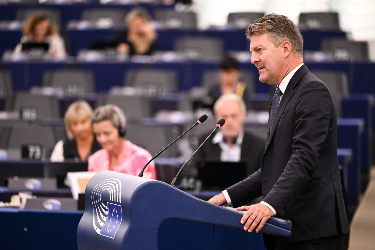 EP Plenary session - Commission statement - Global measures towards social media platforms - Strengthening the role of DSA and protecting the democracy and freedom in the online sphere