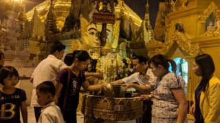 ミャンマー　ヤンゴン　黄金寺院　Shwedagon Pagoda